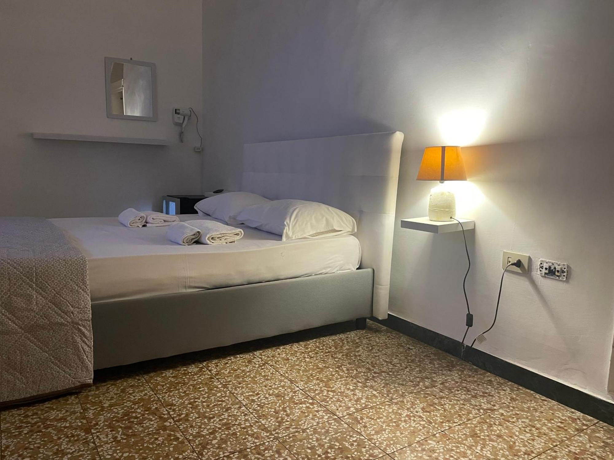 Hostel Bb La Fenice Naples Extérieur photo